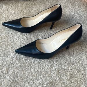 Italian, pointed toe, leather heel